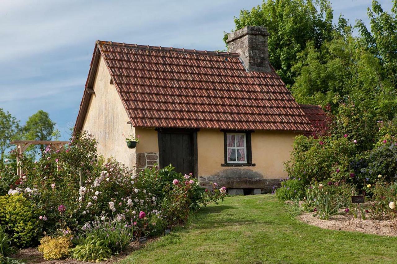 Bed and Breakfast Les Goubelins La Lande-d'Airou Zewnętrze zdjęcie