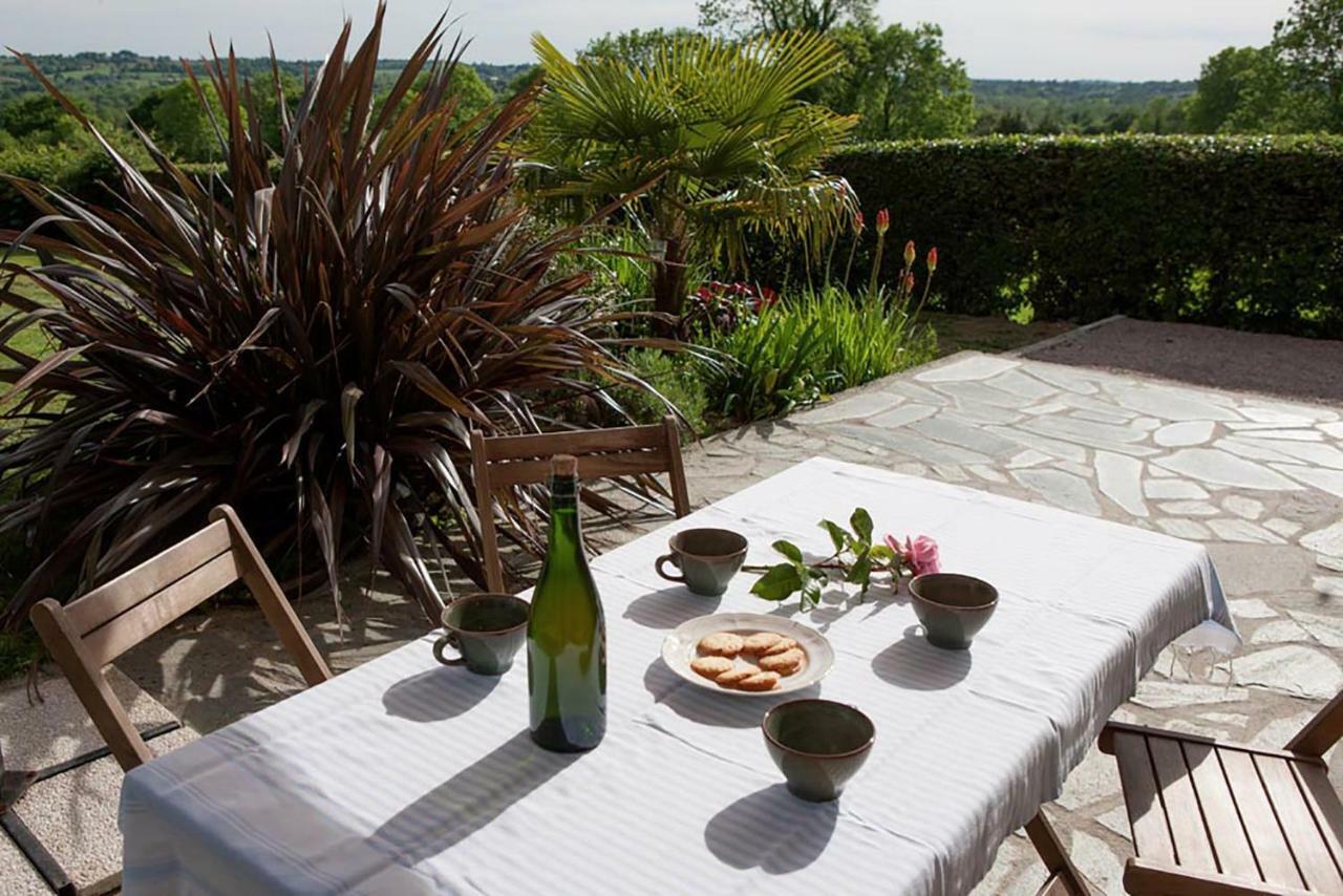 Bed and Breakfast Les Goubelins La Lande-d'Airou Zewnętrze zdjęcie