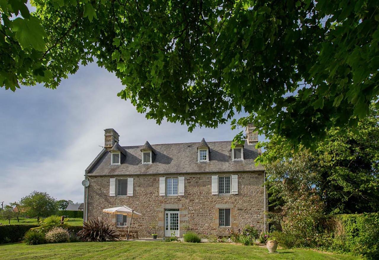 Bed and Breakfast Les Goubelins La Lande-d'Airou Zewnętrze zdjęcie